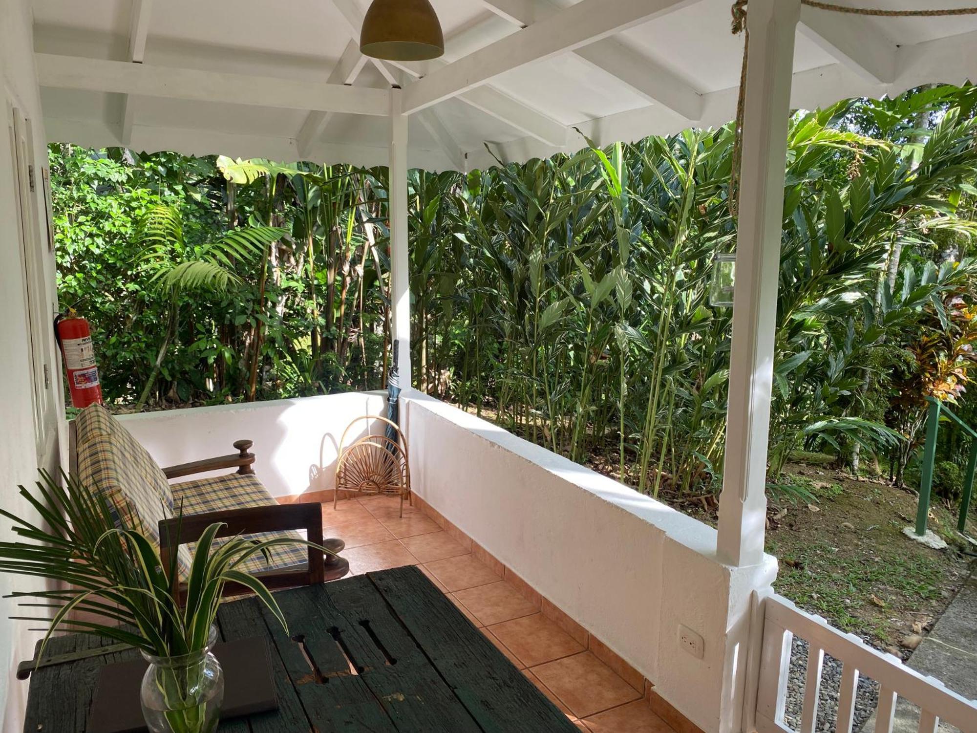 Colina Secreta - Glamping And Villas Puerto Viejo de Talamanca 外观 照片