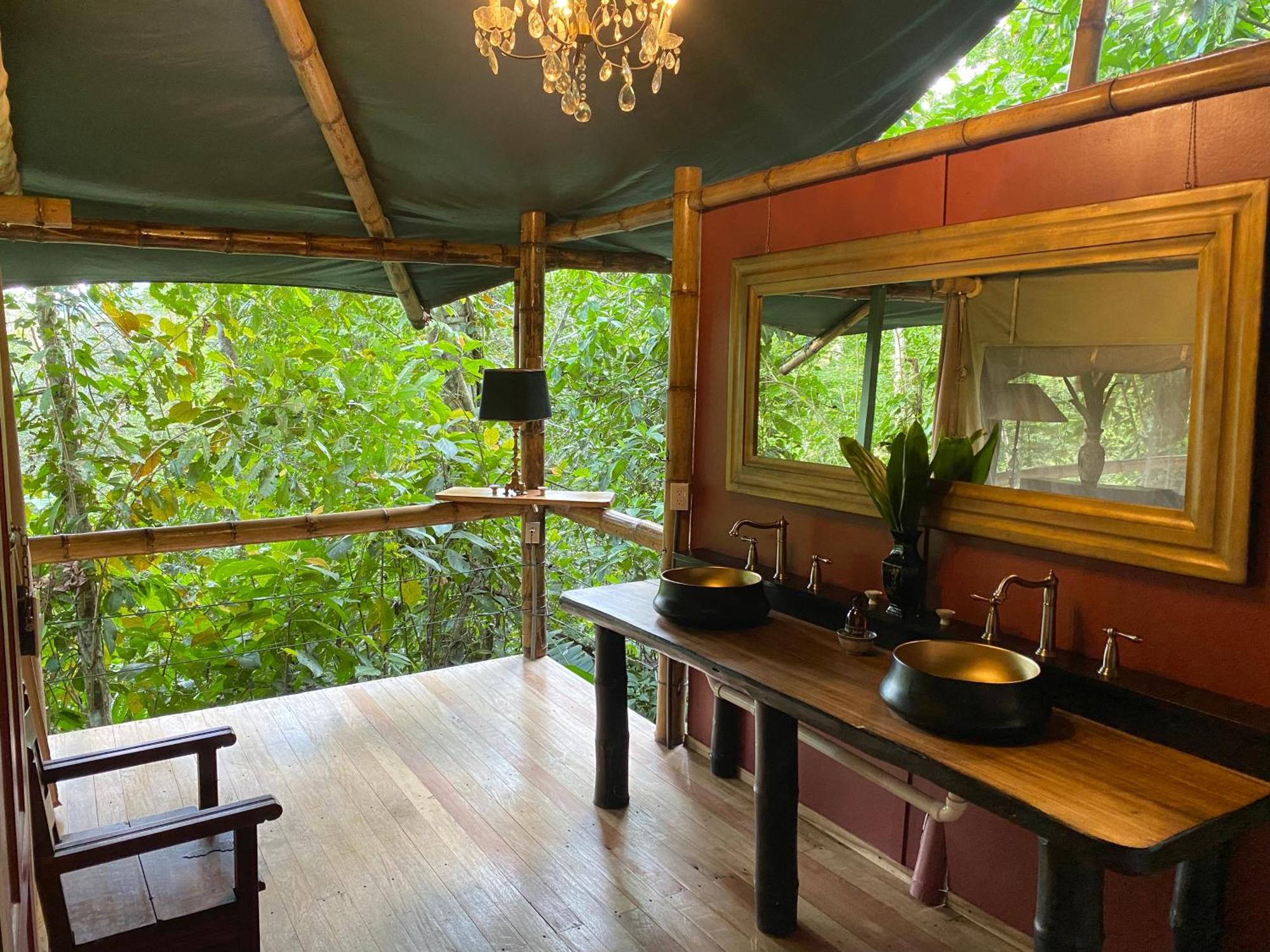 Colina Secreta - Glamping And Villas Puerto Viejo de Talamanca 外观 照片