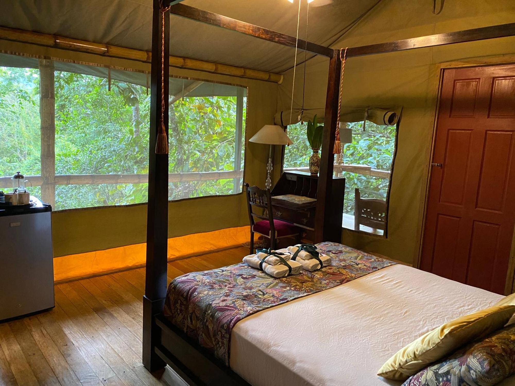 Colina Secreta - Glamping And Villas Puerto Viejo de Talamanca 外观 照片