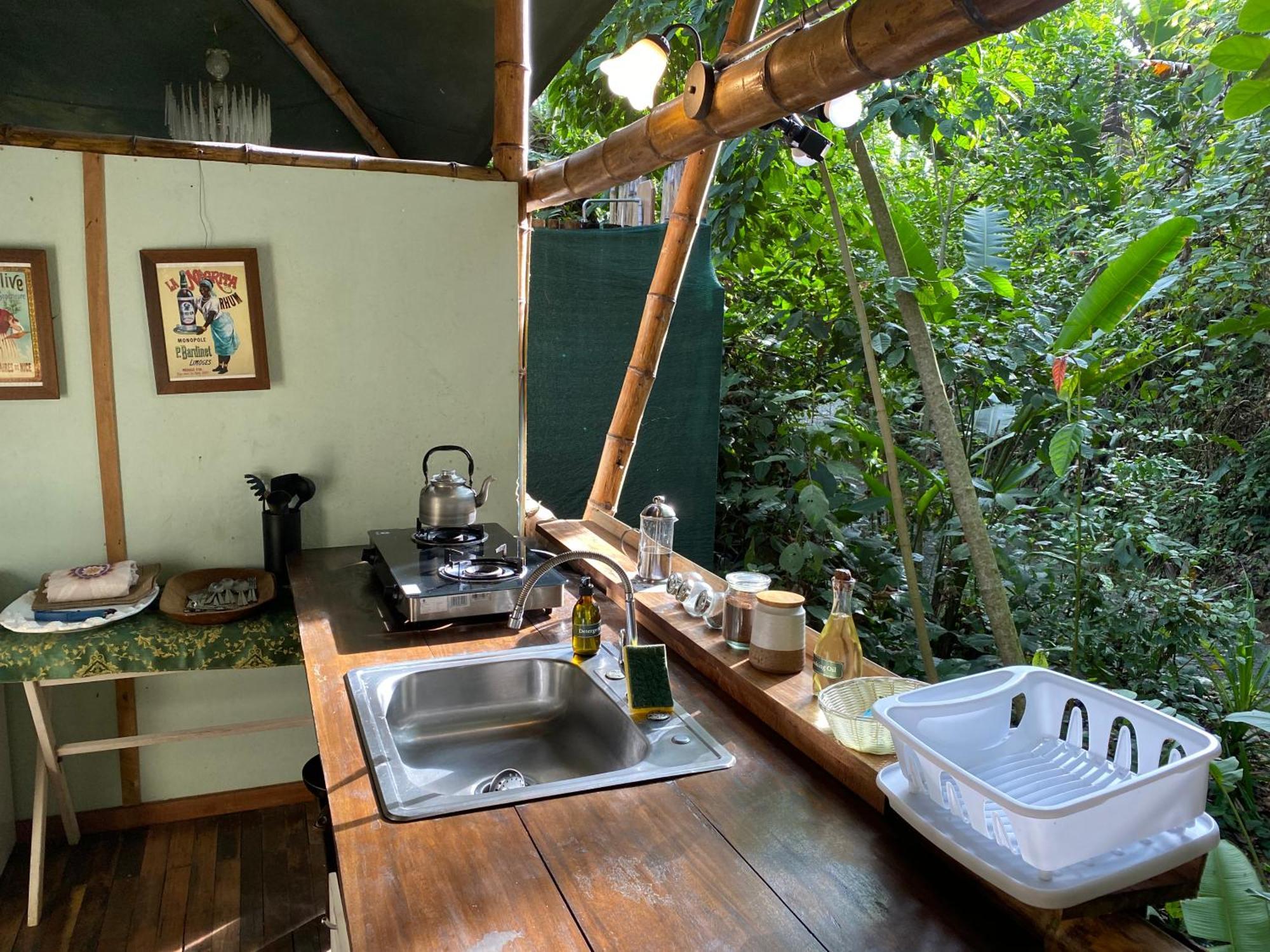 Colina Secreta - Glamping And Villas Puerto Viejo de Talamanca 外观 照片